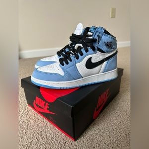 Nike University Blues high top sneakers size 5 youth